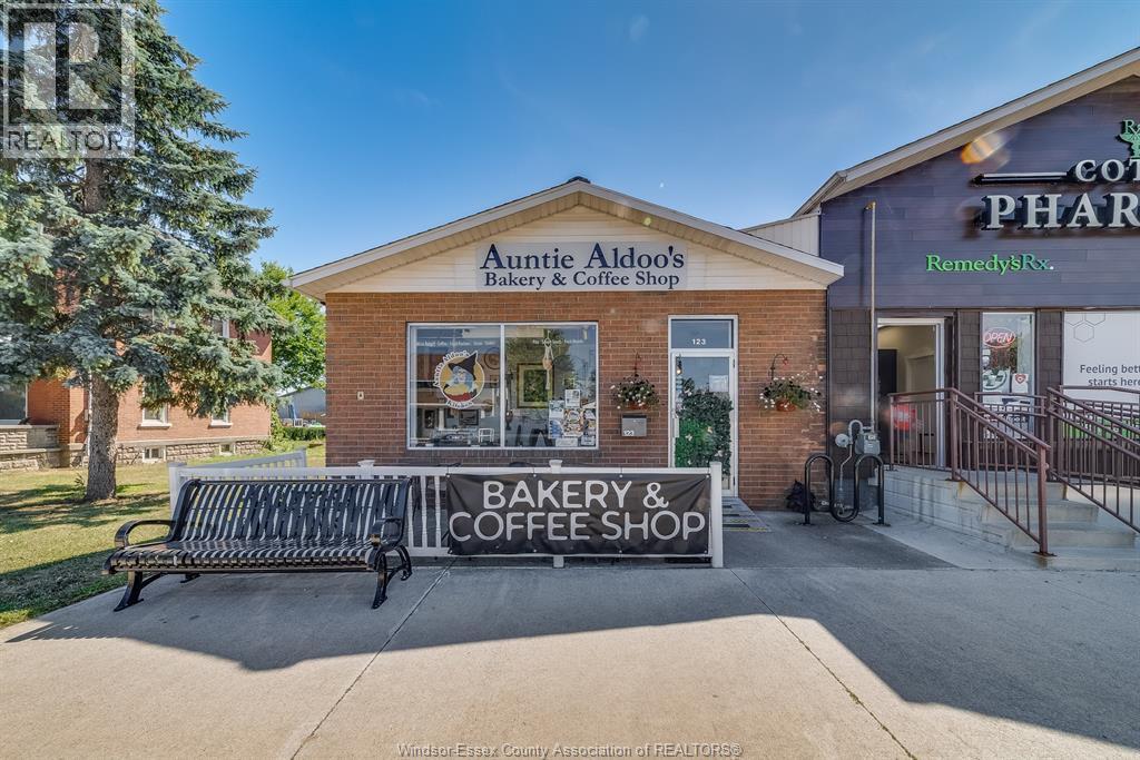 MLS# 25029100: 123 COUNTY RD 34 West, Cottam, Canada