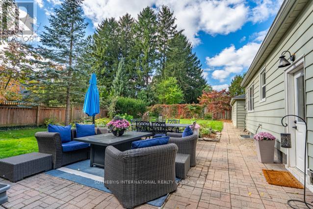 32 Parker Avenue, Hamilton, Ontario  L9G 1A7 - Photo 9 - X12456094