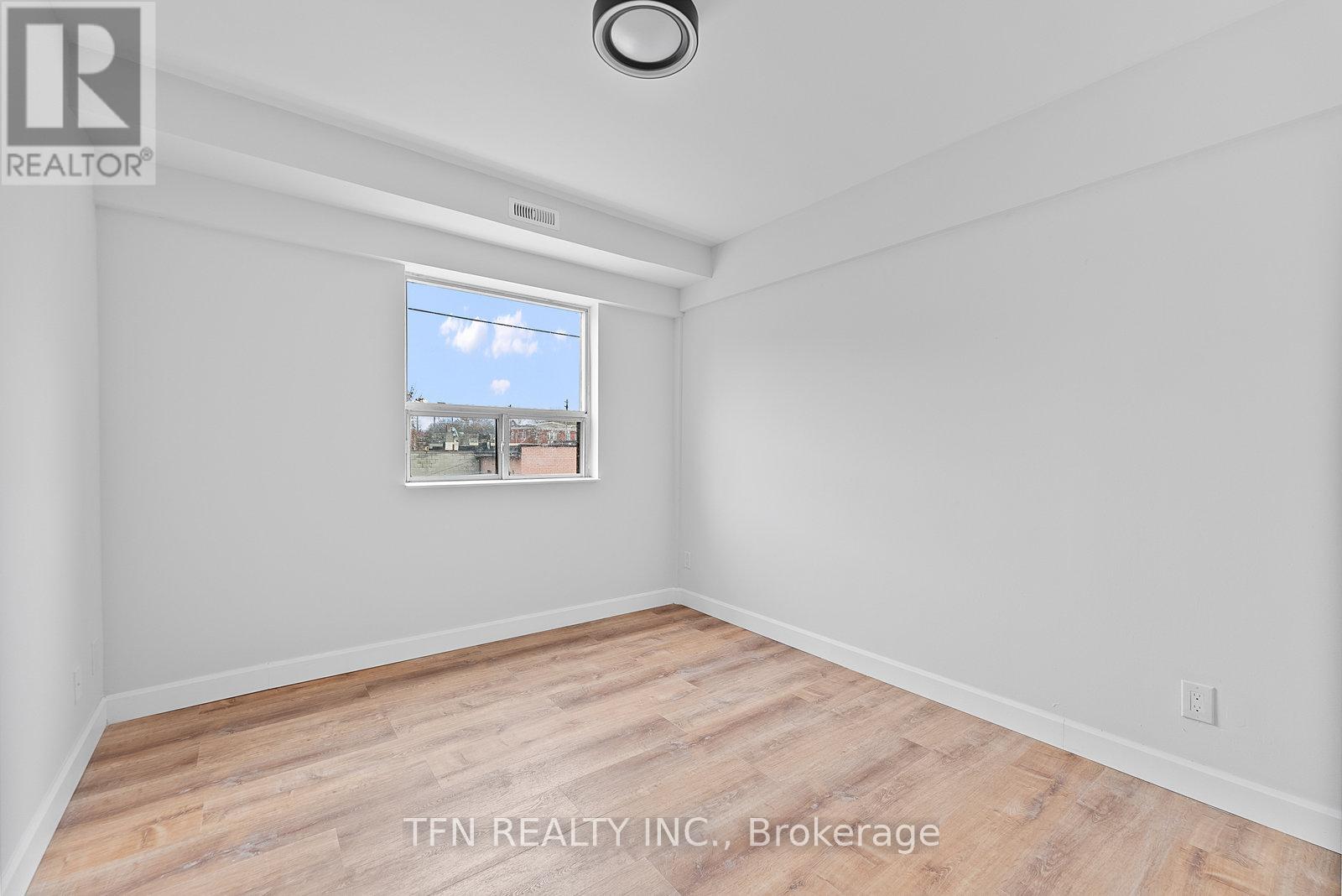 304 - 1328 Gerrard Street E, Toronto, Ontario  M4L 1Z1 - Photo 20 - E12557862