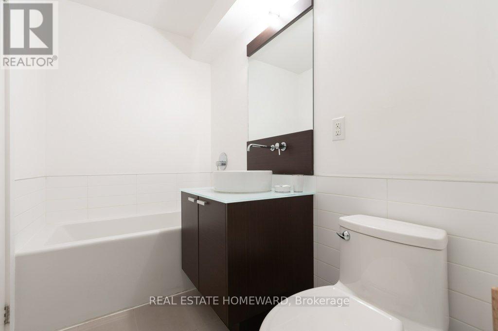 6 - 21 Swanwick Avenue, Toronto, Ontario  M4E 1Z2 - Photo 14 - E12558028