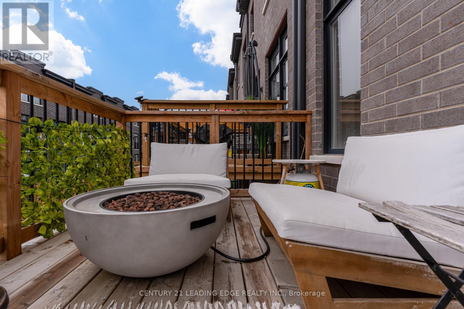 1645 Shining Star Chase, Pickering, Ontario  L1X 0H9 - Photo 16 - E12558090