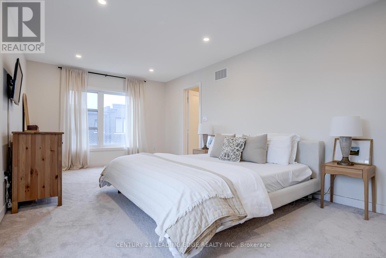 1645 Shining Star Chase, Pickering, Ontario  L1X 0H9 - Photo 20 - E12558090