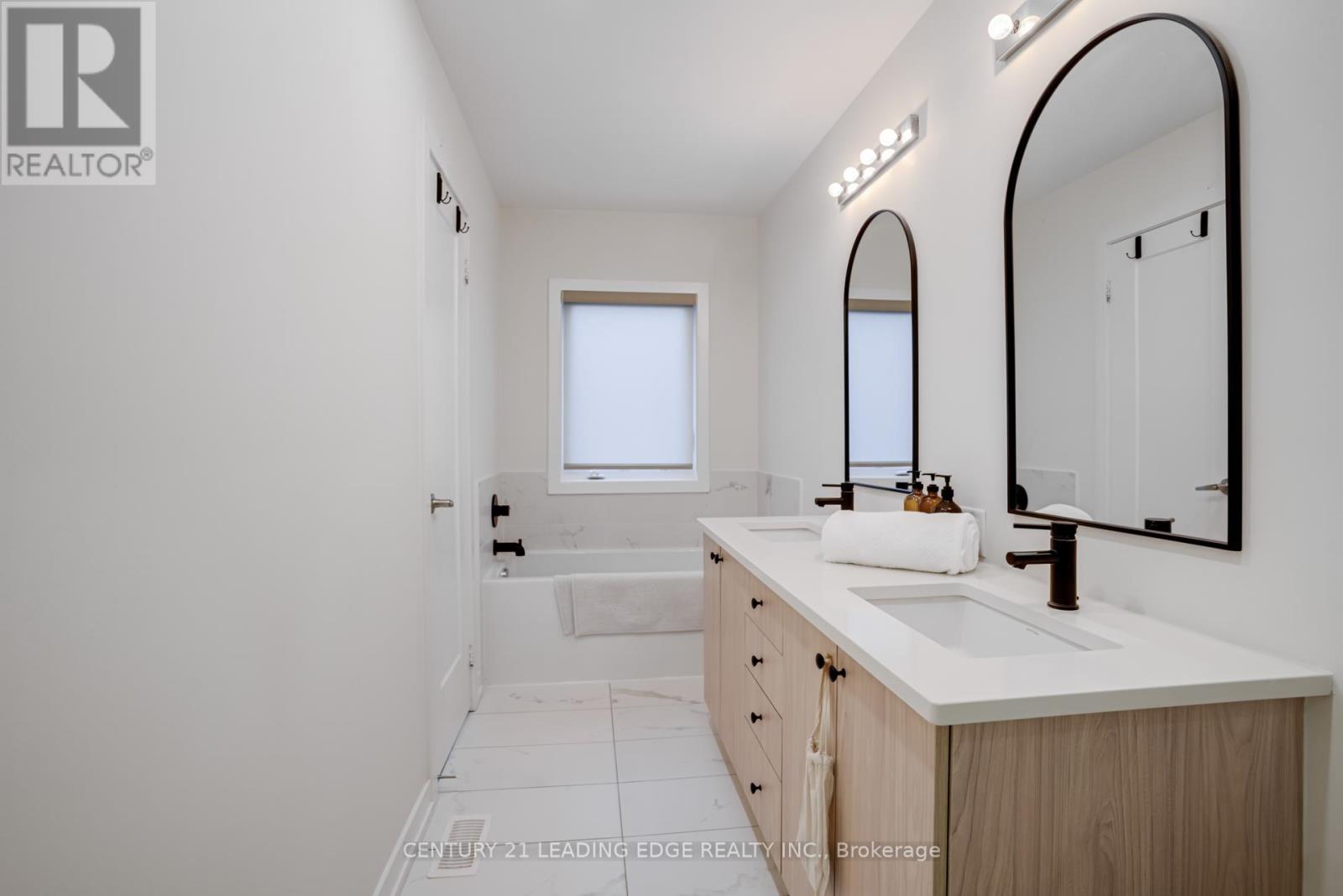 1645 Shining Star Chase, Pickering, Ontario  L1X 0H9 - Photo 23 - E12558090