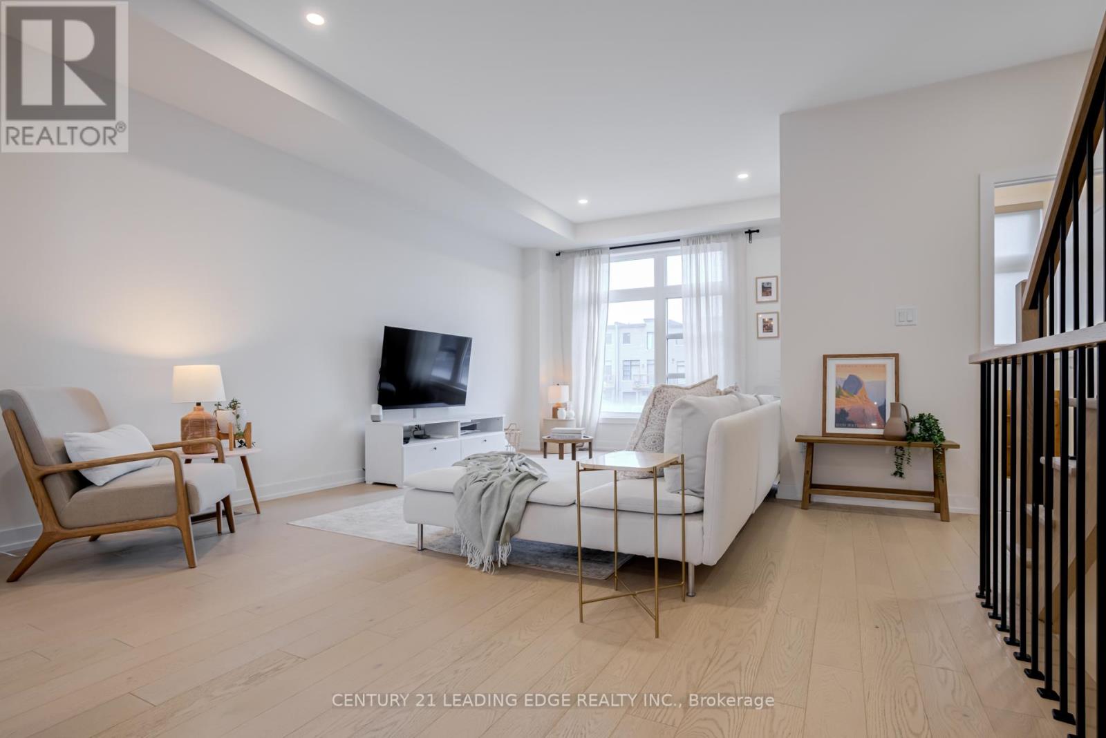 1645 Shining Star Chase, Pickering, Ontario  L1X 0H9 - Photo 9 - E12558090