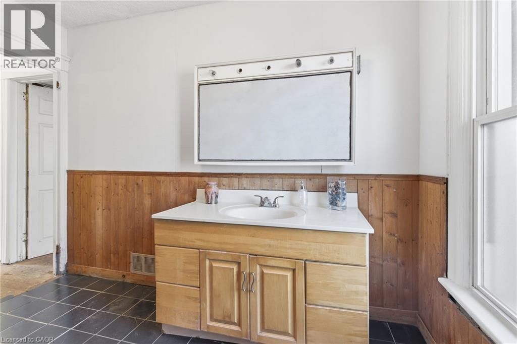 59 Francis Street, Hamilton, Ontario  L8L 3V2 - Photo 18 - 40789200