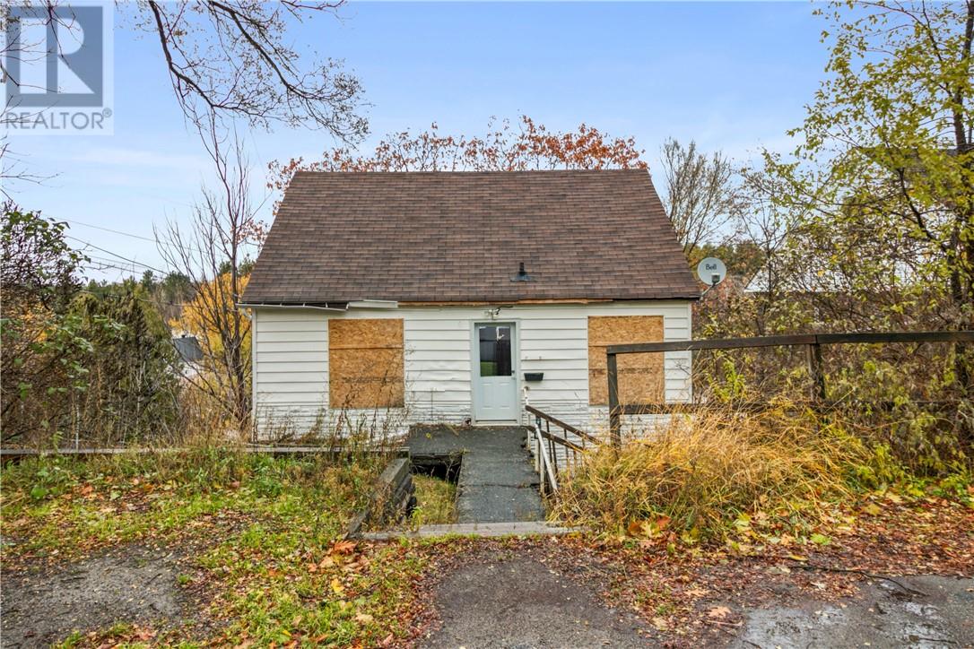 6 Bloor Street, Sudbury, Ontario