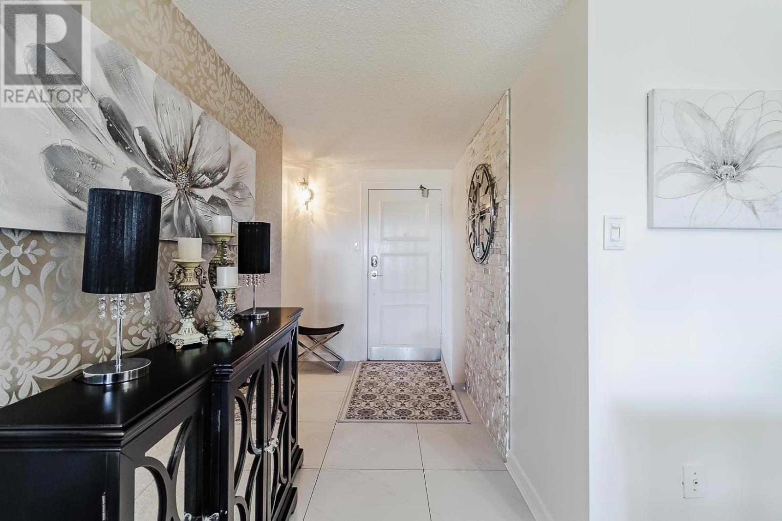 1139 Queen St E # 903, Sault Ste. Marie, Ontario  P6A 6K5 - Photo 2 - SM252398