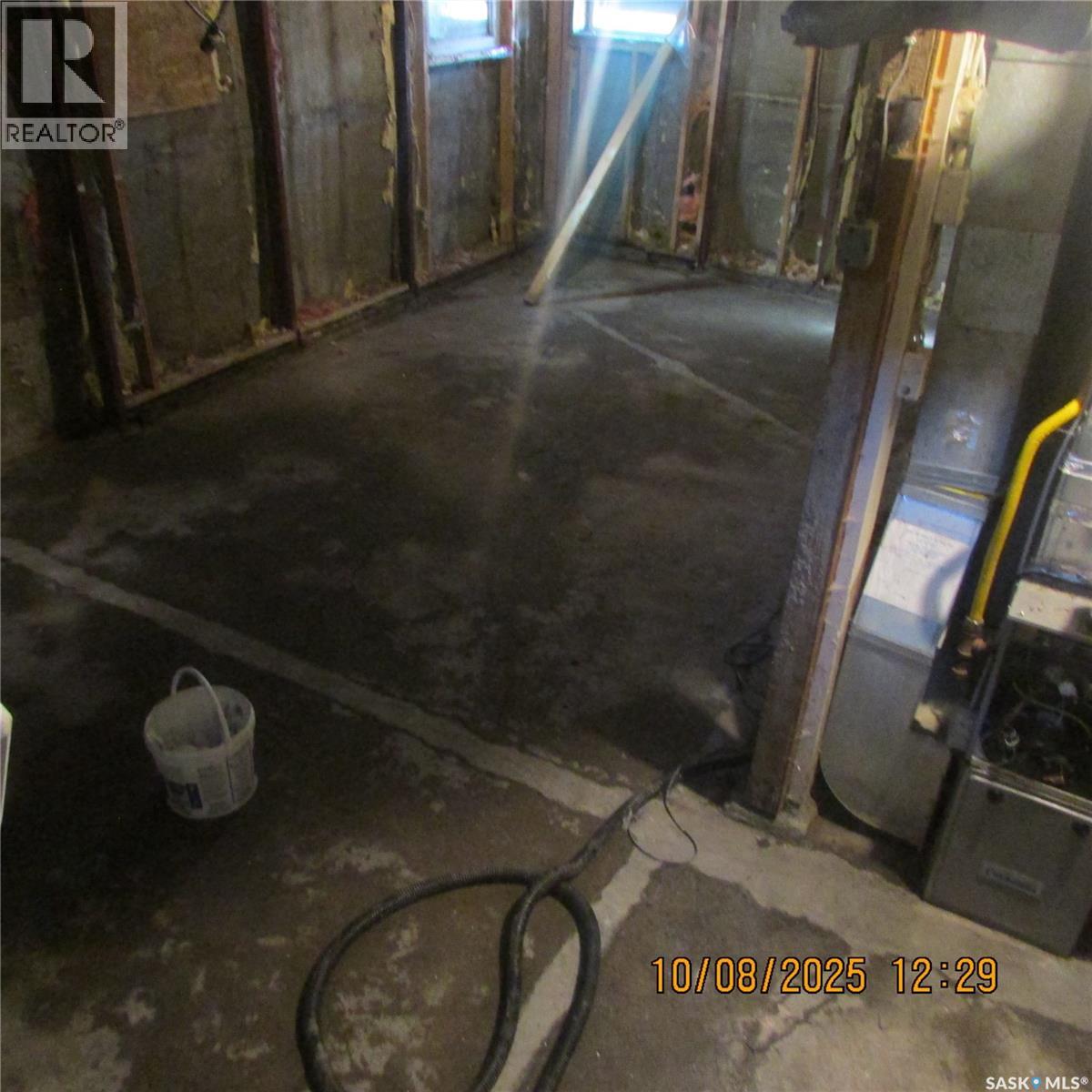 421 Mcintyre Street, Regina, Saskatchewan  S4R 2M2 - Photo 13 - SK020568