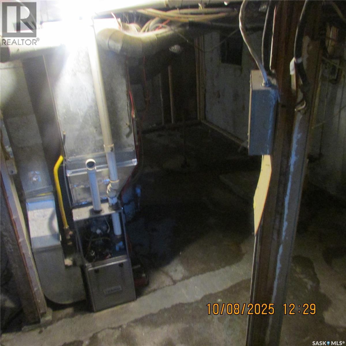 421 Mcintyre Street, Regina, Saskatchewan  S4R 2M2 - Photo 12 - SK020568