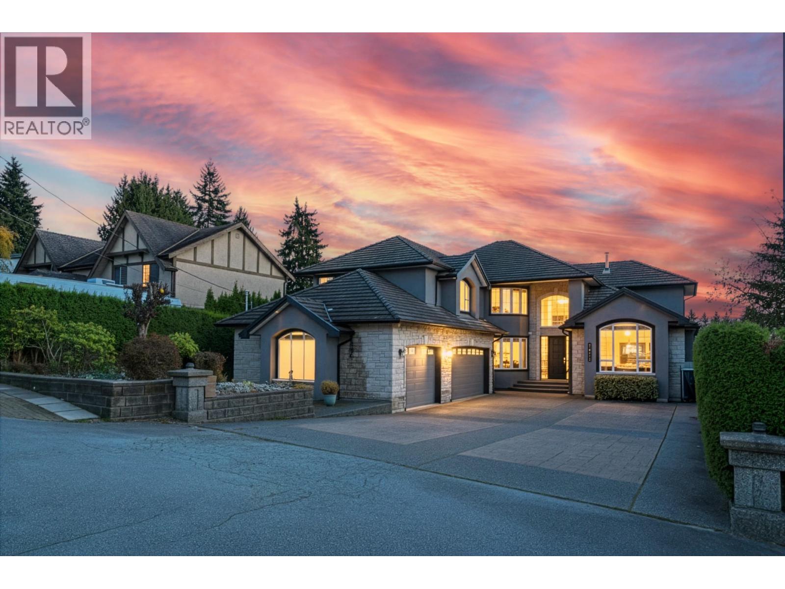 2126 Lorraine Avenue, Coquitlam, British Columbia  V3K 2M6 - Photo 1 - R3068630