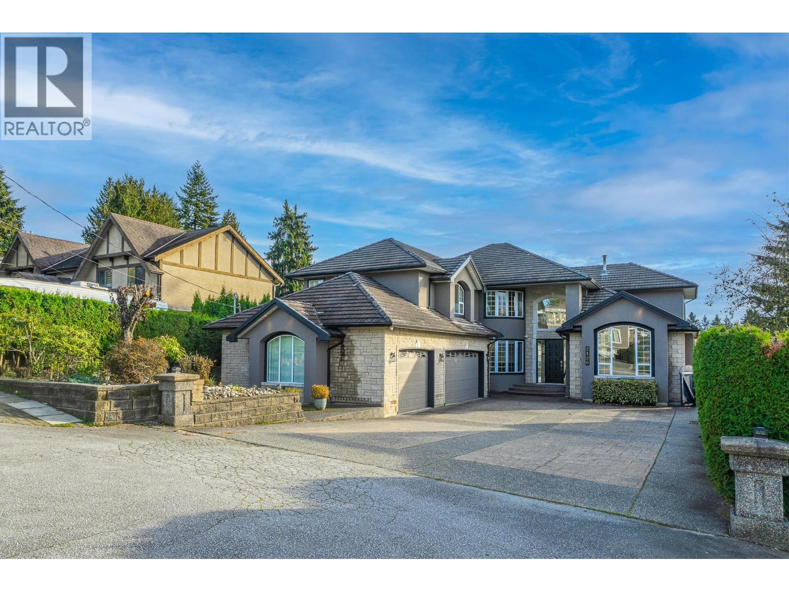 2126 Lorraine Avenue, Coquitlam, British Columbia  V3K 2M6 - Photo 3 - R3068630