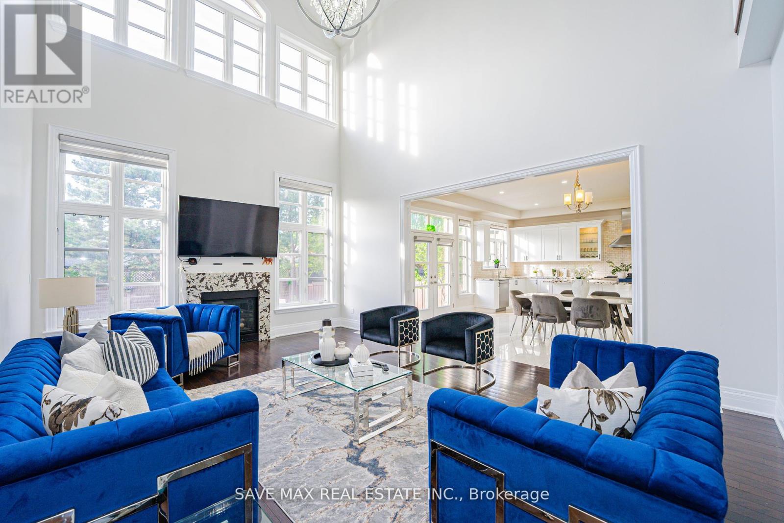 95 Sarracini Crescent, Vaughan, Ontario  L4L 3S9 - Photo 10 - N12557890