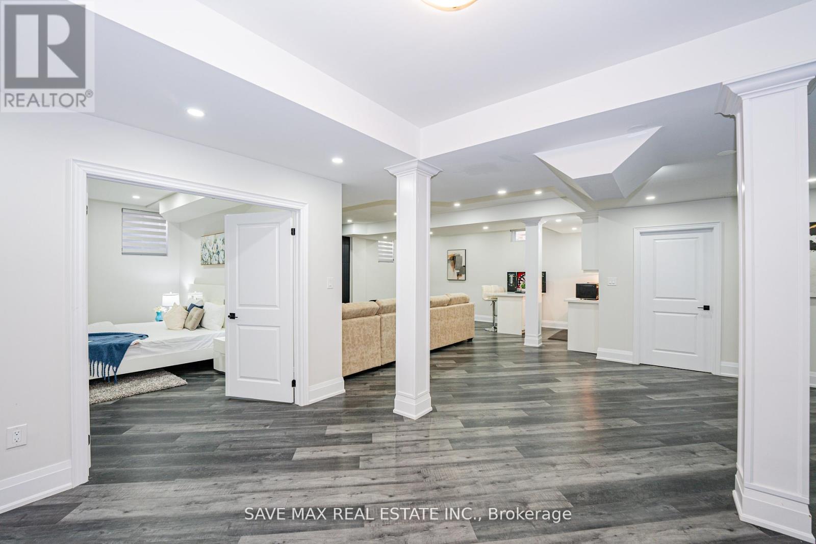 95 Sarracini Crescent, Vaughan, Ontario  L4L 3S9 - Photo 37 - N12557890