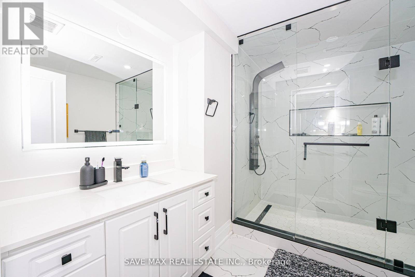 95 Sarracini Crescent, Vaughan, Ontario  L4L 3S9 - Photo 42 - N12557890