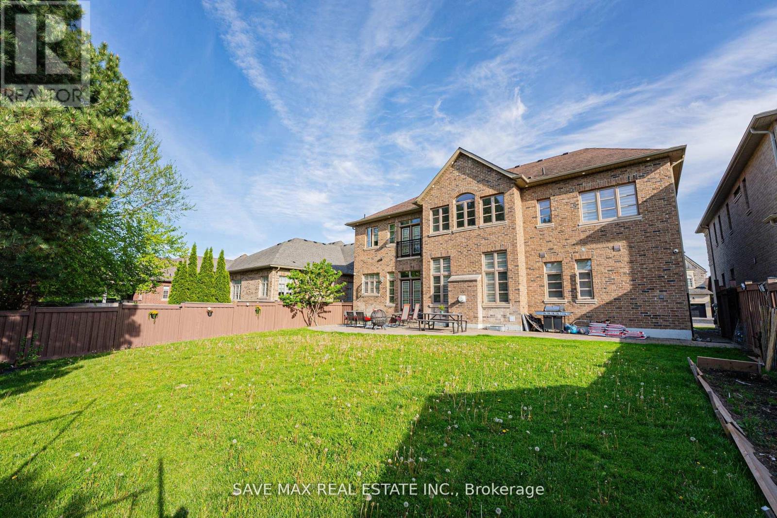 95 Sarracini Crescent, Vaughan, Ontario  L4L 3S9 - Photo 45 - N12557890