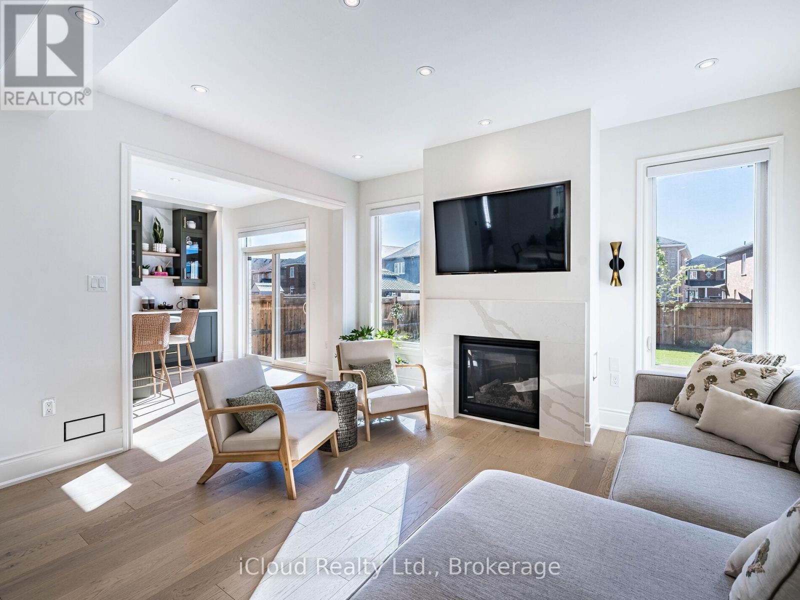 207 Rutherford Road, Bradford West Gwillimbury, Ontario  L3X 0X5 - Photo 10 - N12557892