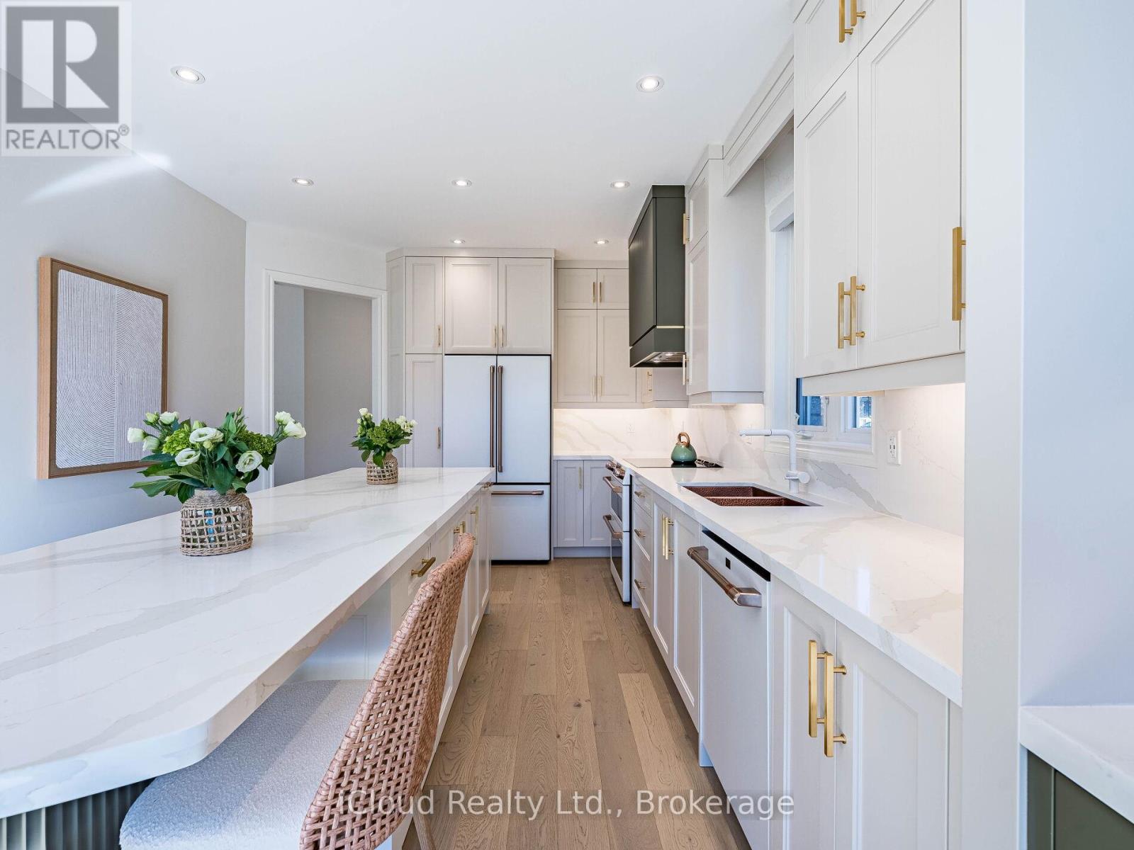 207 Rutherford Road, Bradford West Gwillimbury, Ontario  L3X 0X5 - Photo 16 - N12557892