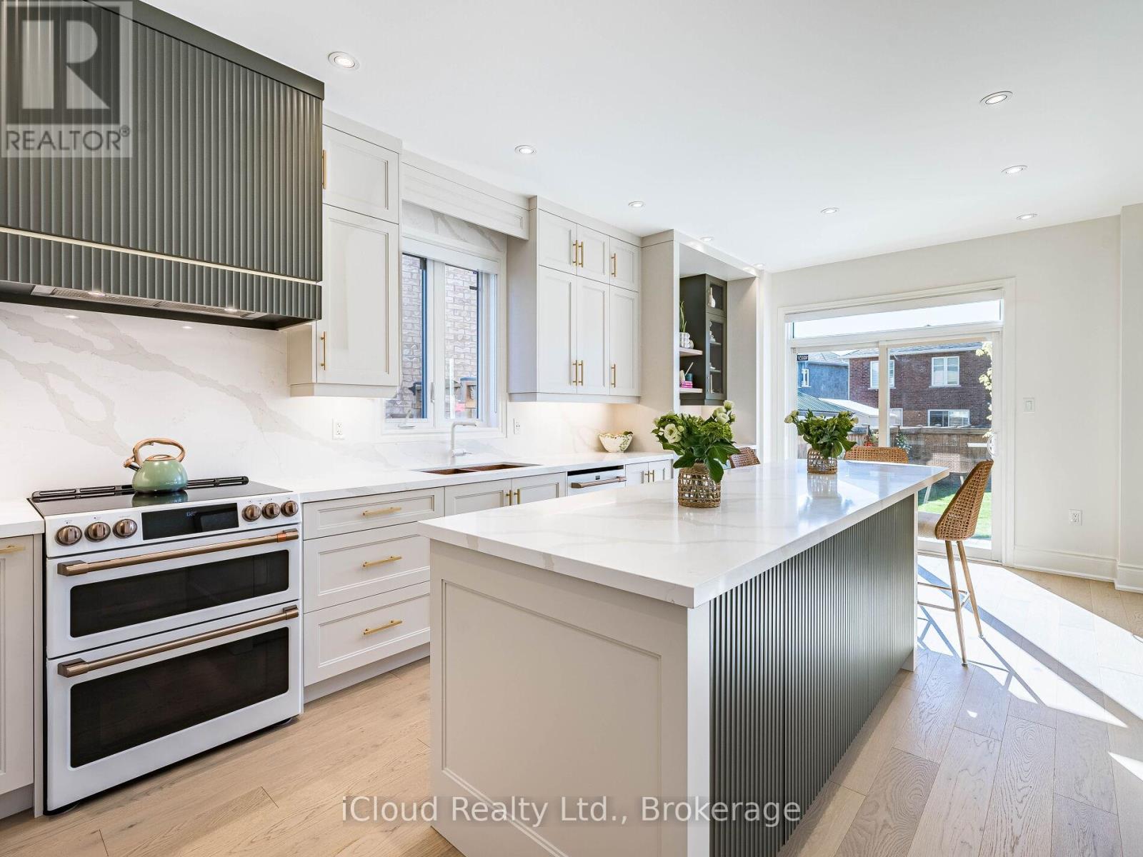 207 Rutherford Road, Bradford West Gwillimbury, Ontario  L3X 0X5 - Photo 21 - N12557892