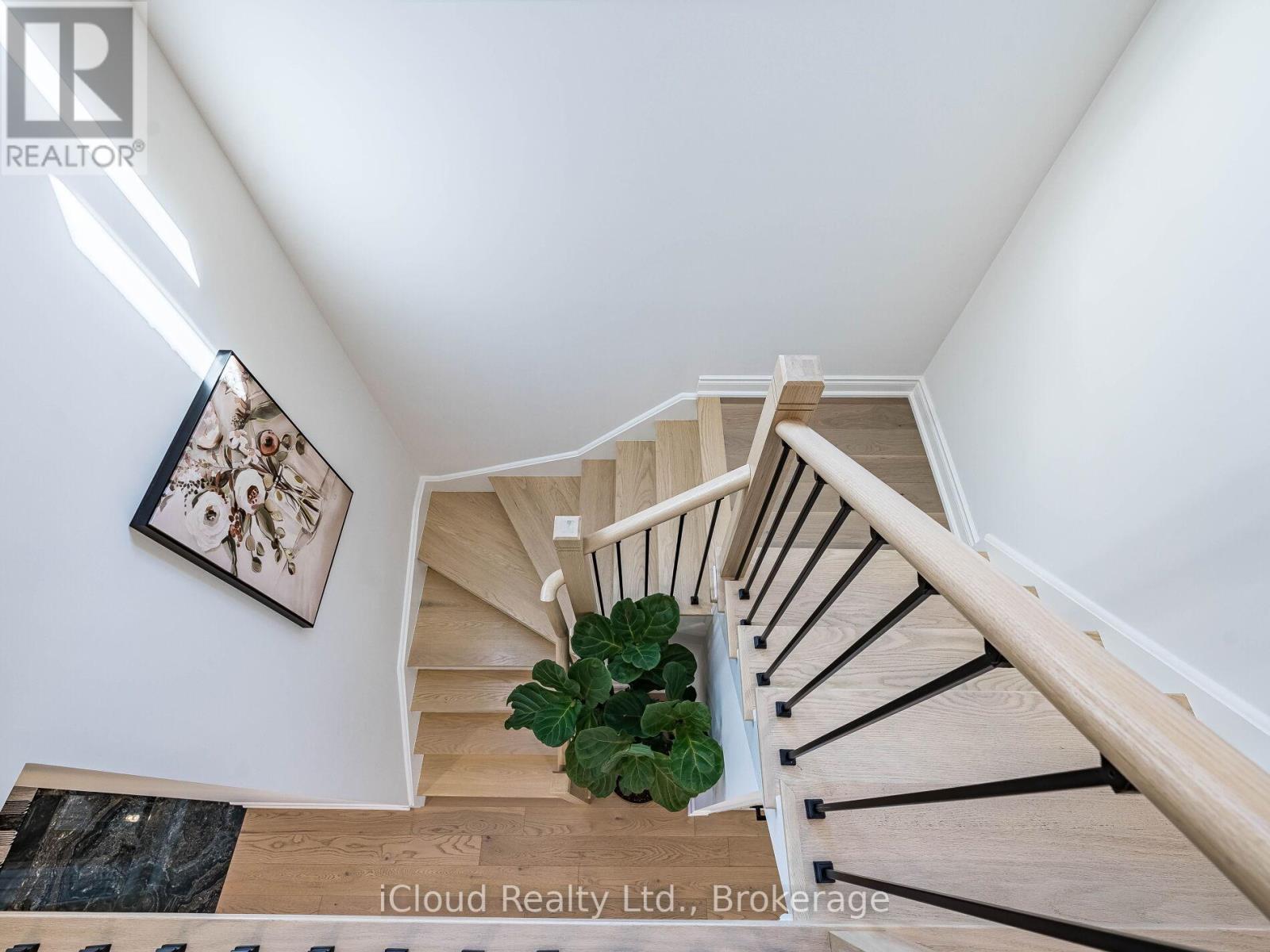 207 Rutherford Road, Bradford West Gwillimbury, Ontario  L3X 0X5 - Photo 24 - N12557892