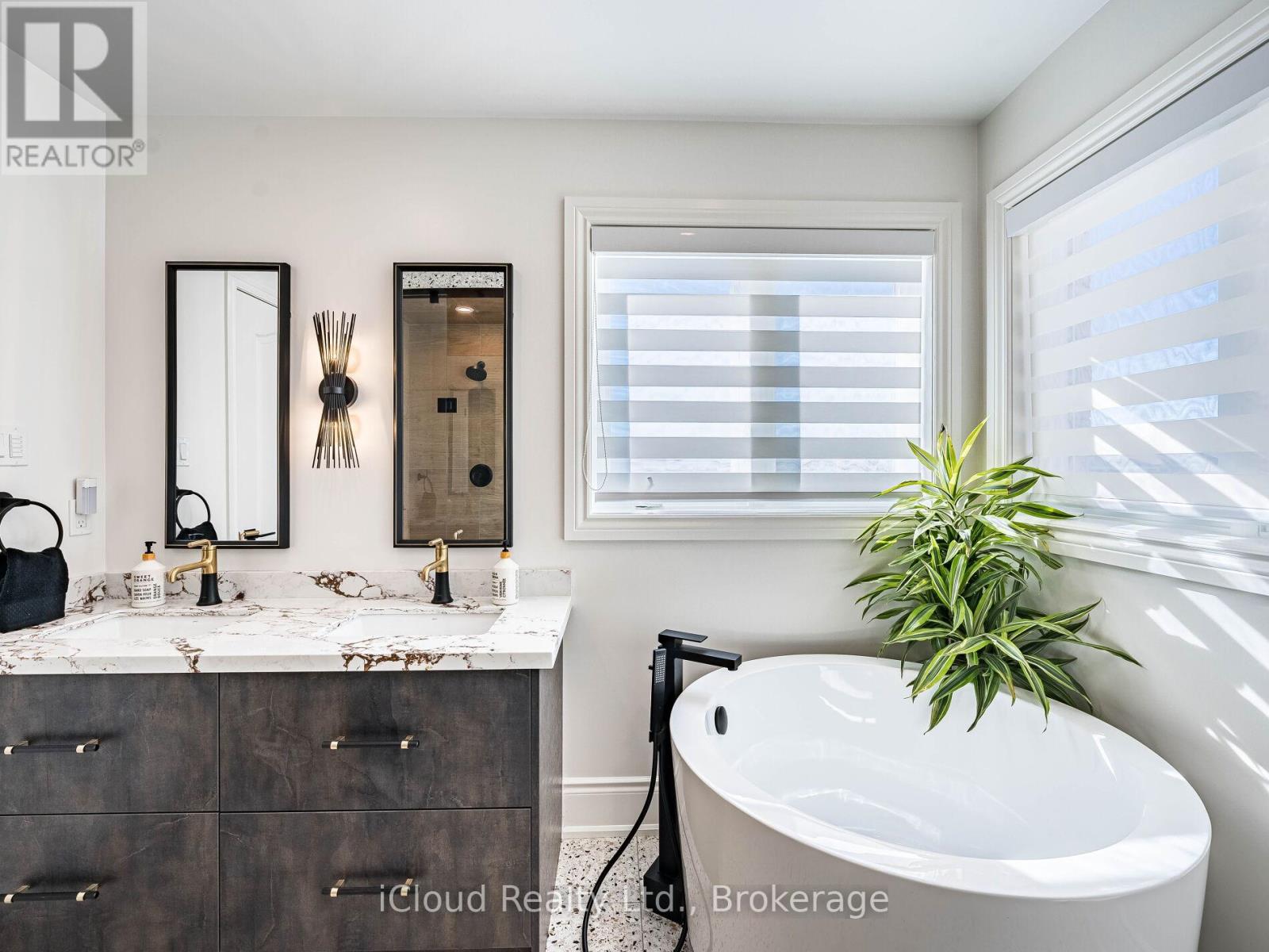 207 Rutherford Road, Bradford West Gwillimbury, Ontario  L3X 0X5 - Photo 31 - N12557892