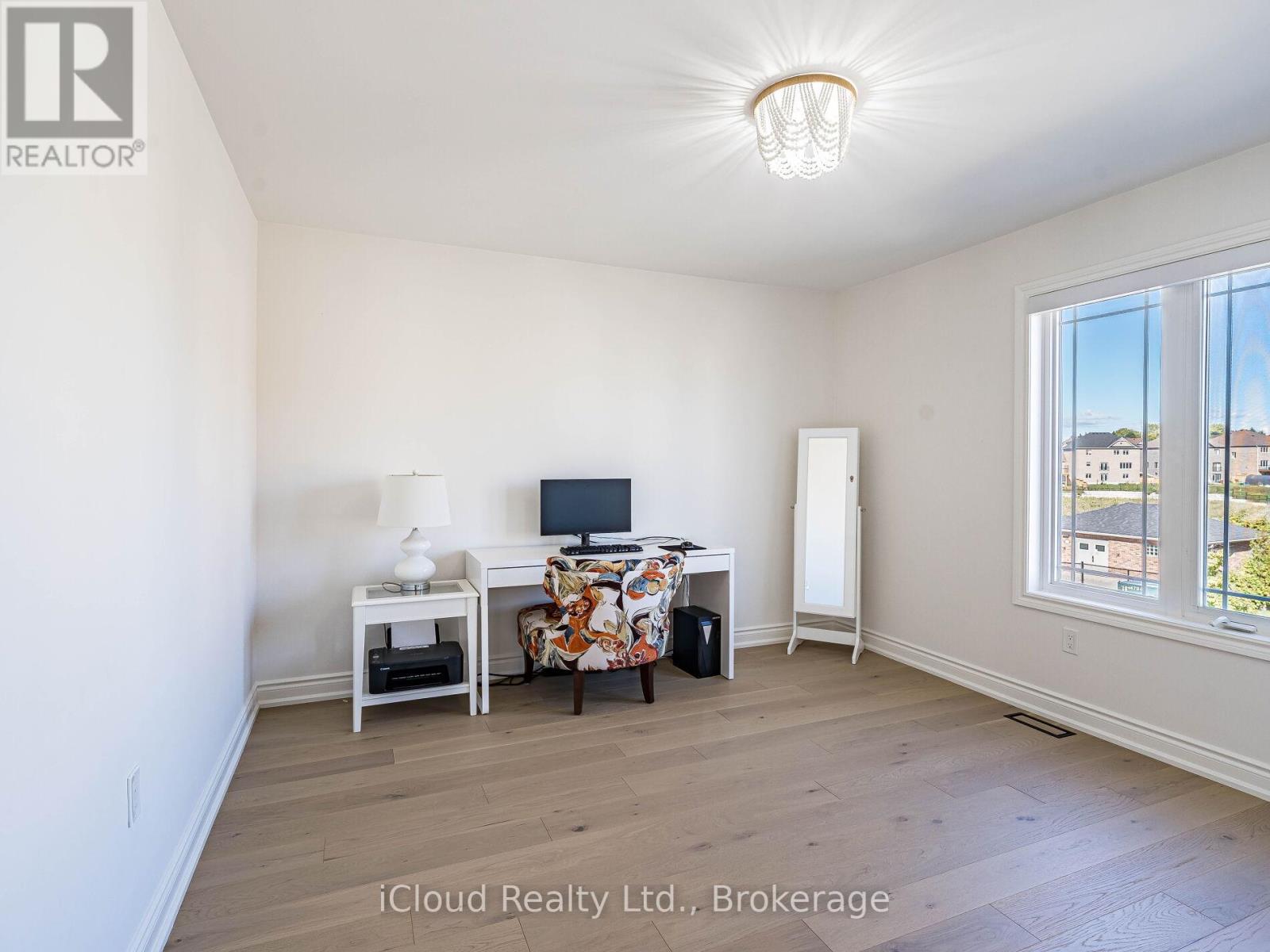 207 Rutherford Road, Bradford West Gwillimbury, Ontario  L3X 0X5 - Photo 35 - N12557892