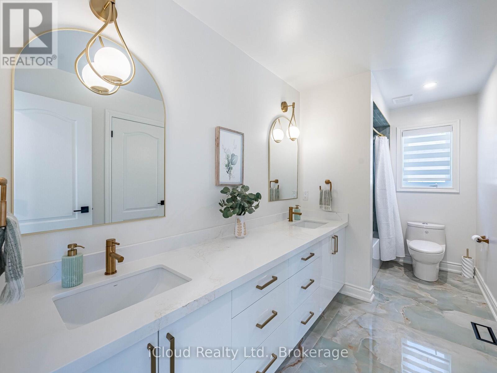 207 Rutherford Road, Bradford West Gwillimbury, Ontario  L3X 0X5 - Photo 43 - N12557892