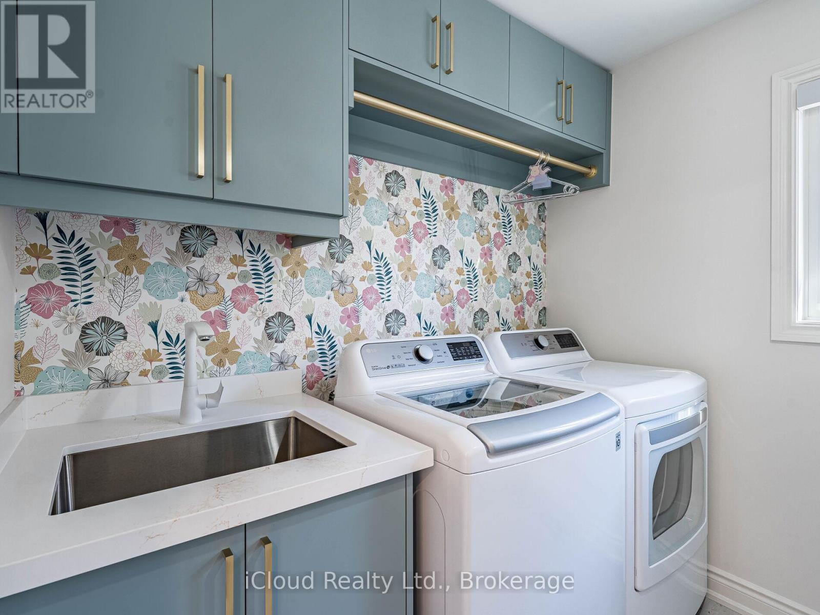 207 Rutherford Road, Bradford West Gwillimbury, Ontario  L3X 0X5 - Photo 46 - N12557892