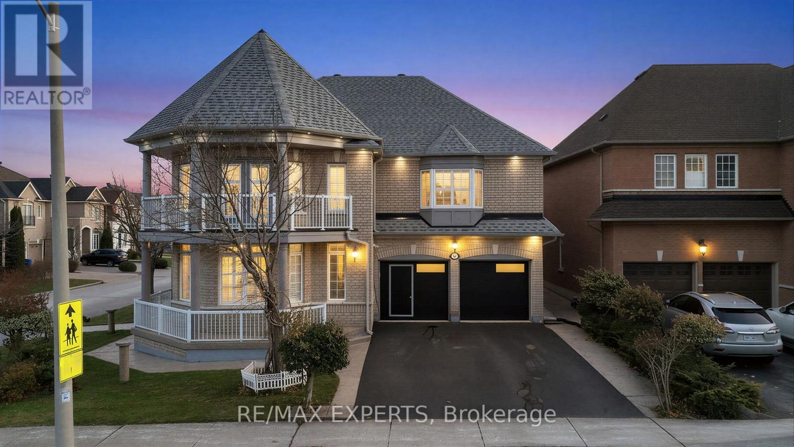 211 DAVOS ROAD, Vaughan, Ontario