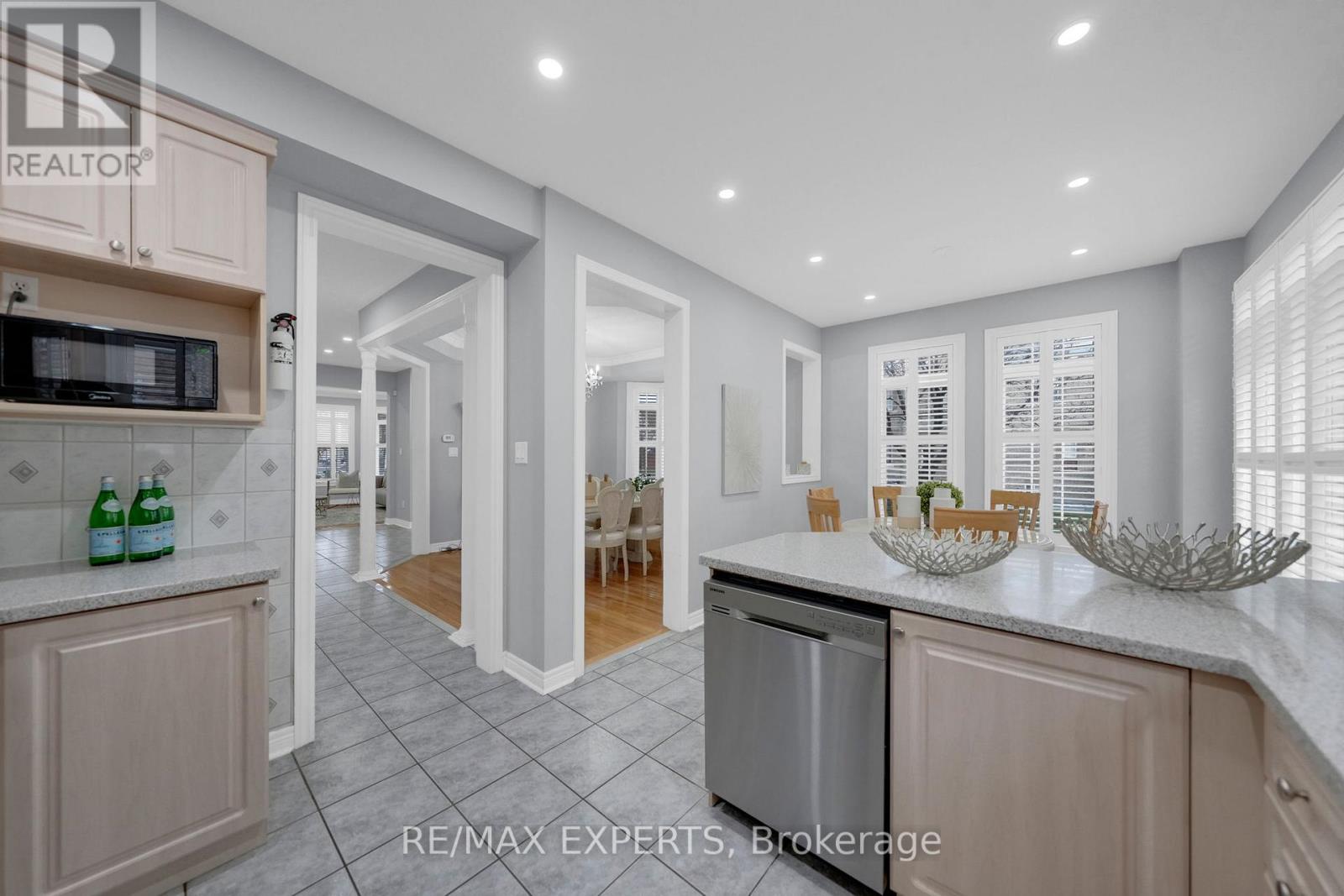 211 Davos Road, Vaughan, Ontario  L4H 2X1 - Photo 17 - N12557936