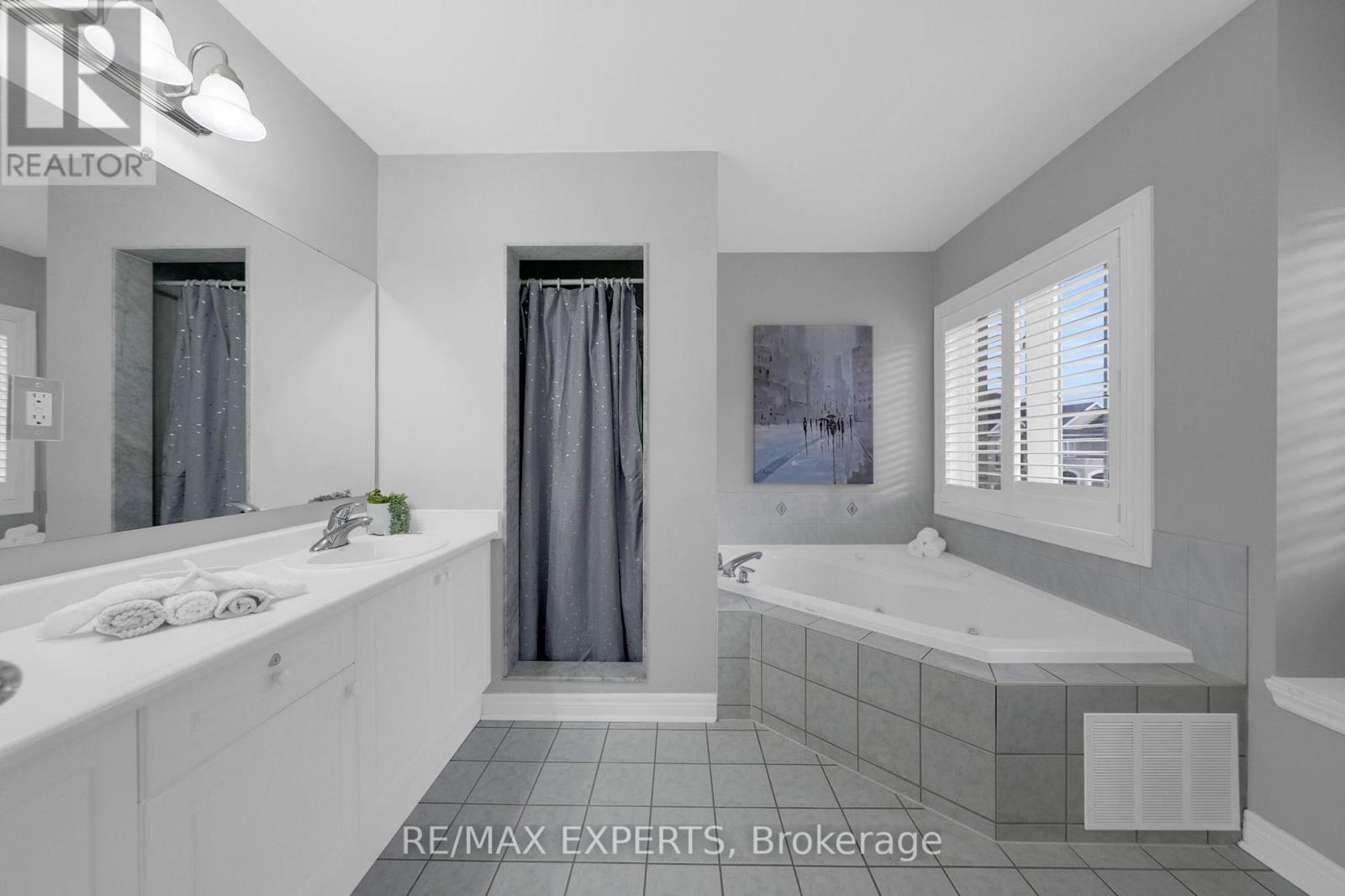 211 Davos Road, Vaughan, Ontario  L4H 2X1 - Photo 27 - N12557936