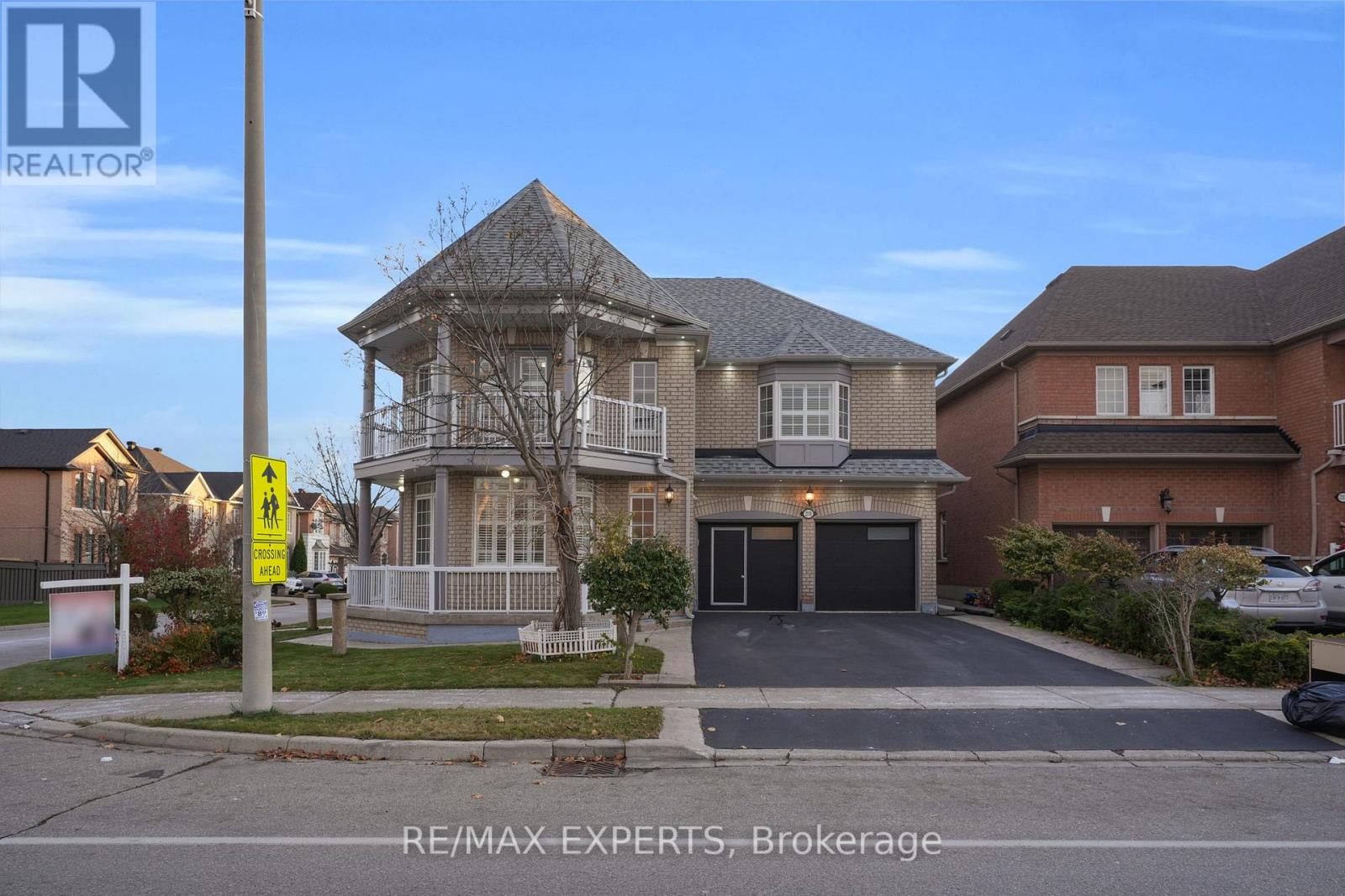 211 Davos Road, Vaughan, Ontario  L4H 2X1 - Photo 3 - N12557936