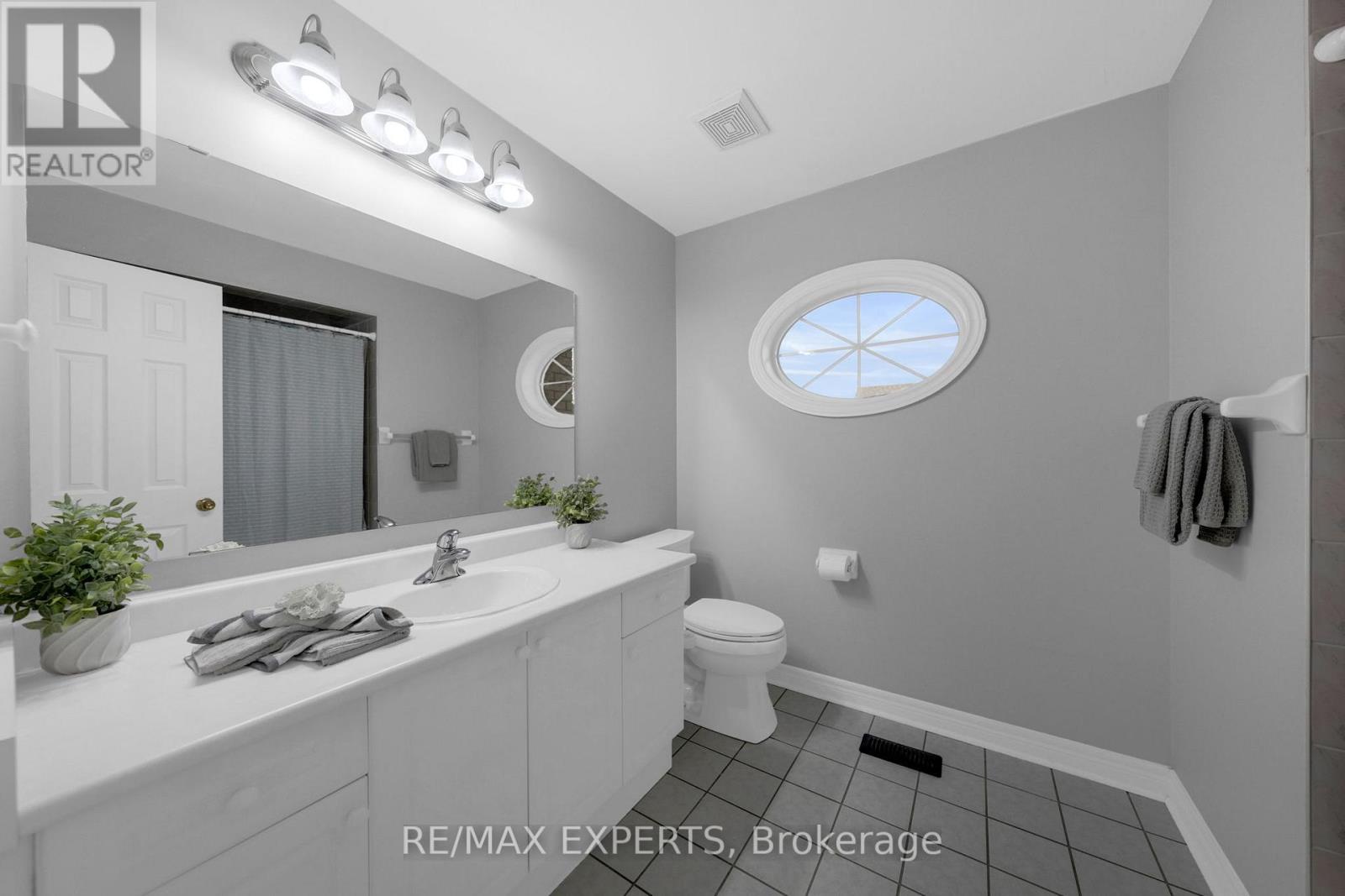 211 Davos Road, Vaughan, Ontario  L4H 2X1 - Photo 35 - N12557936