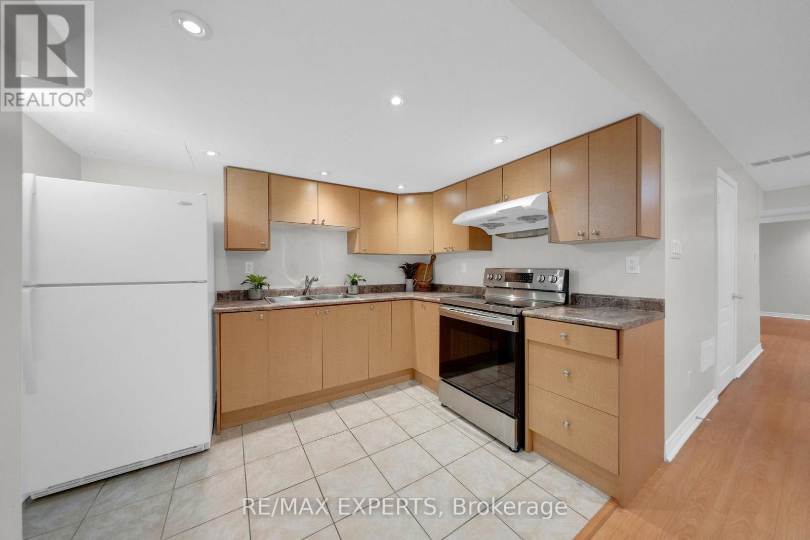 211 Davos Road, Vaughan, Ontario  L4H 2X1 - Photo 39 - N12557936