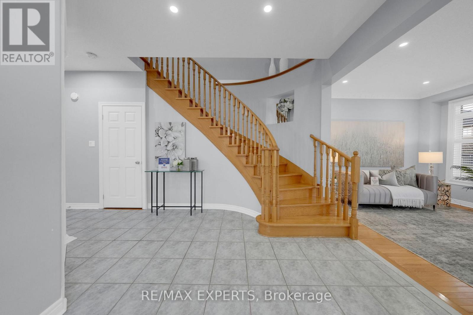 211 Davos Road, Vaughan, Ontario  L4H 2X1 - Photo 8 - N12557936