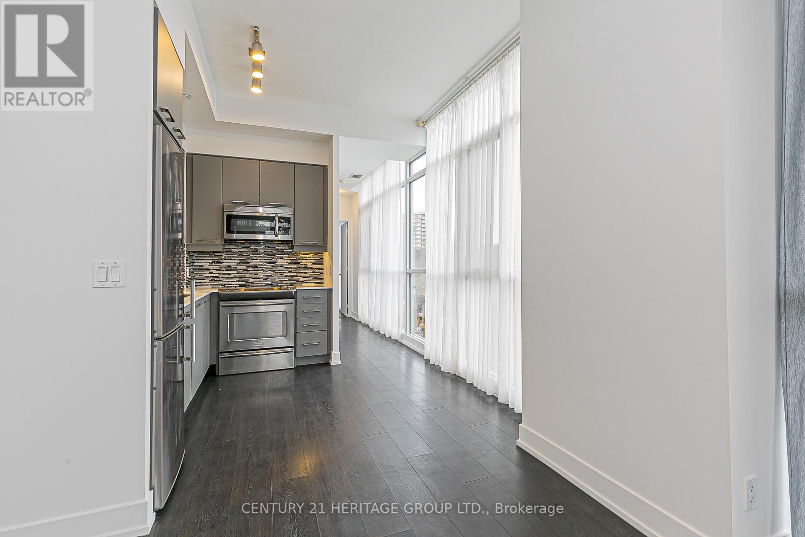 351 - 9471 Yonge Street, Richmond Hill, Ontario  L4C 0Z5 - Photo 9 - N12557978