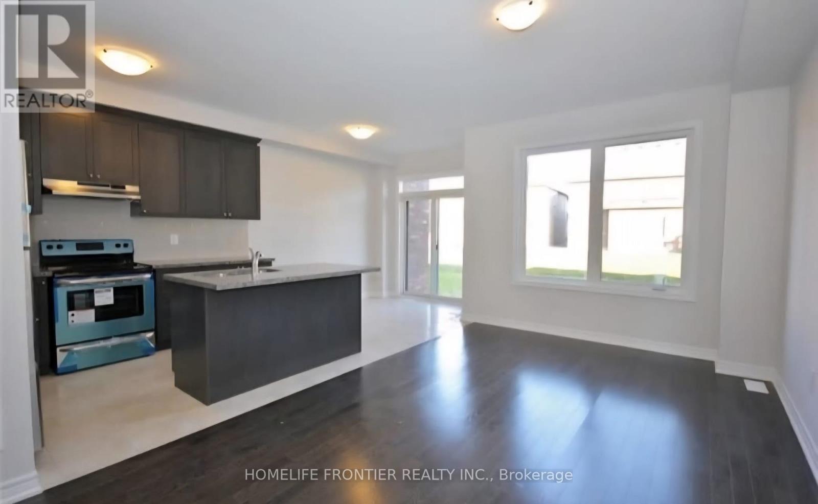 2081 Dale Road, Innisfil, Ontario  L9S 0L4 - Photo 5 - N12557986