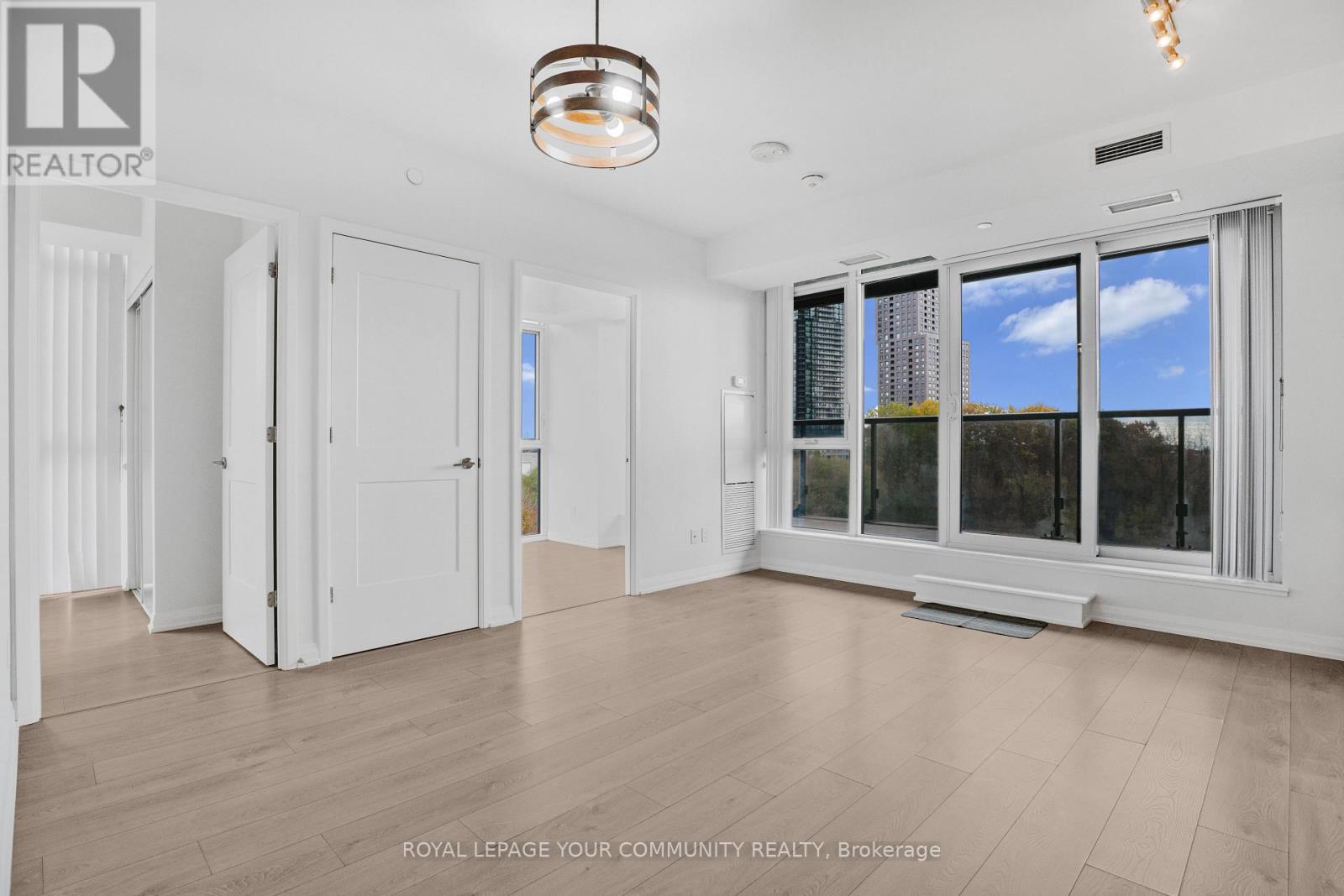 204 - 7895 Jane Street, Vaughan, Ontario  L4K 0K2 - Photo 4 - N12558010