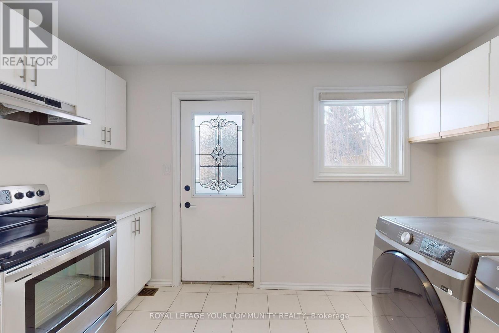 170 Garden Avenue, Richmond Hill, Ontario  L4C 6M2 - Photo 20 - N12558012