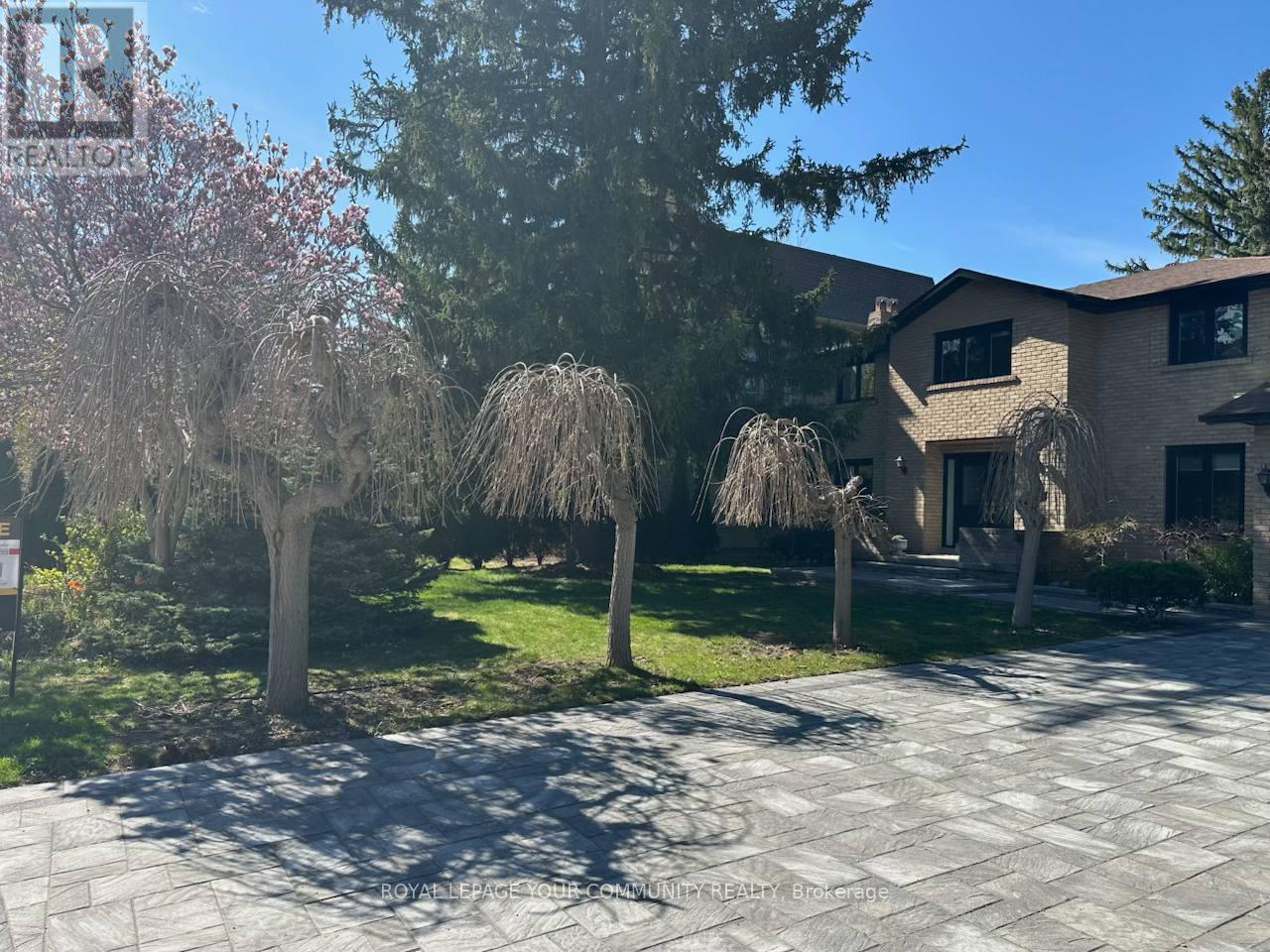 170 Garden Avenue, Richmond Hill, Ontario  L4C 6M2 - Photo 3 - N12558012