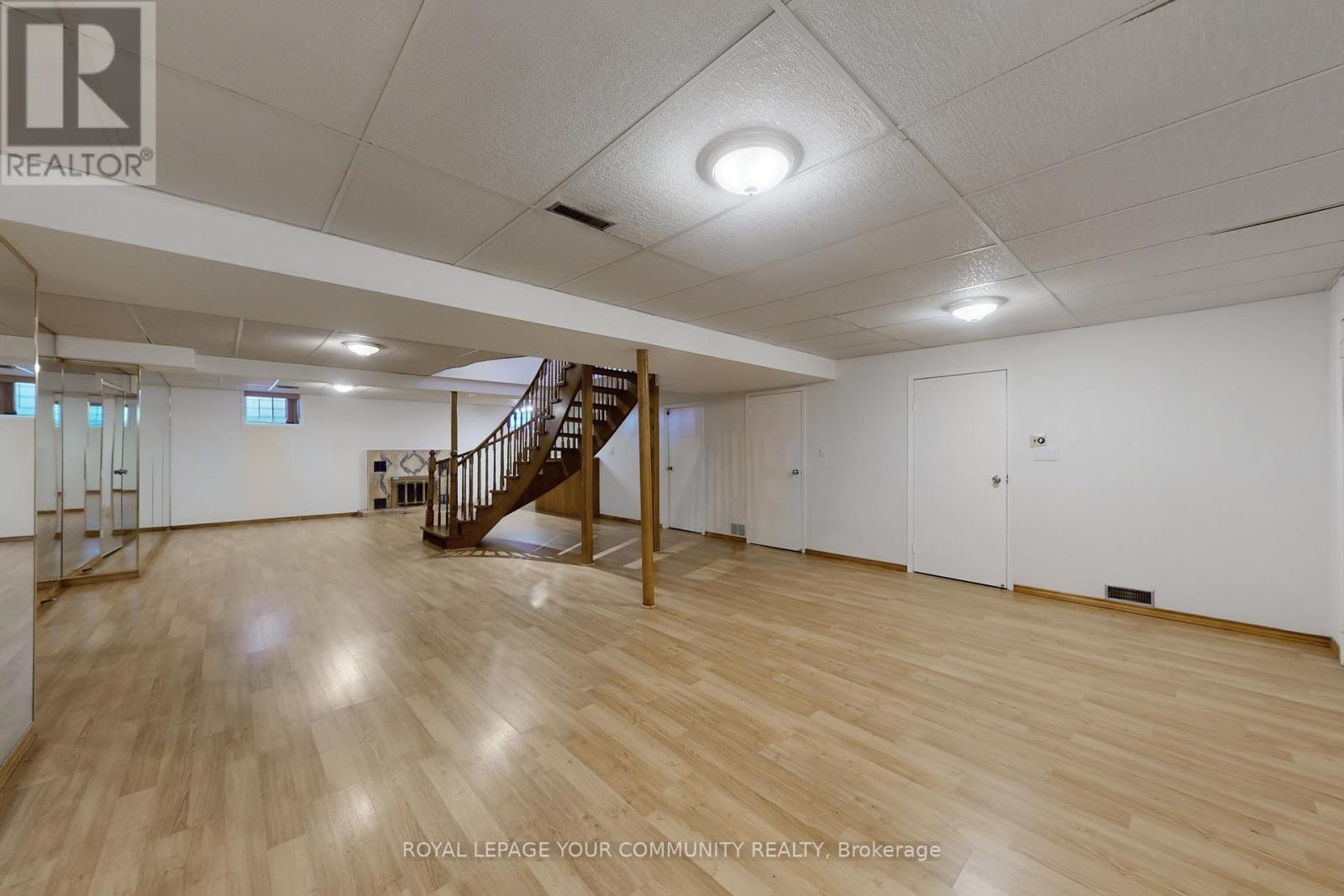 170 Garden Avenue, Richmond Hill, Ontario  L4C 6M2 - Photo 34 - N12558012