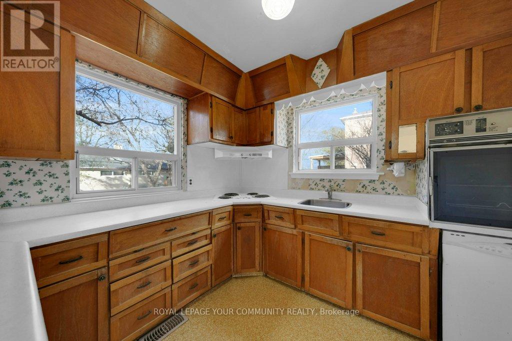 245 Demaine Crescent, Richmond Hill, Ontario  L4C 2W4 - Photo 14 - N12558088