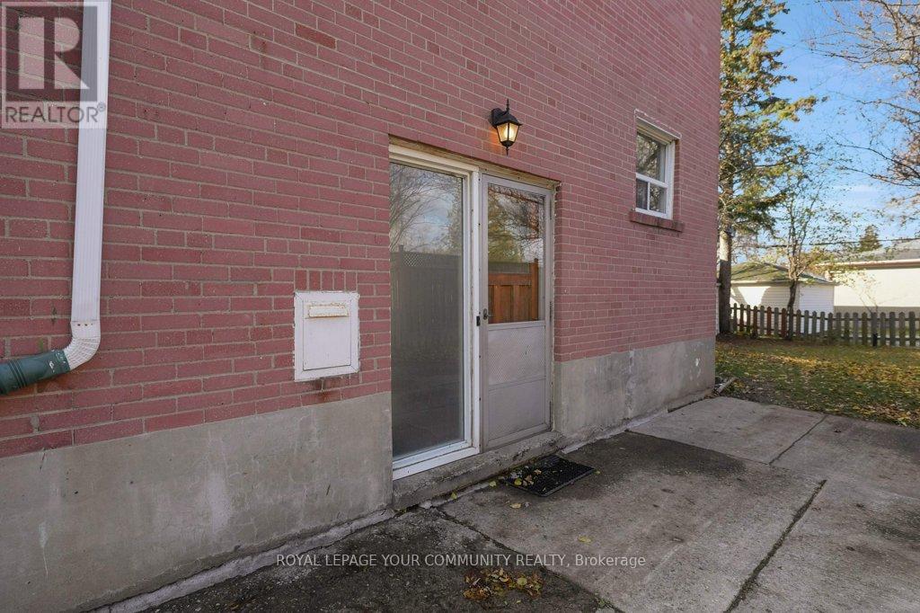 245 Demaine Crescent, Richmond Hill, Ontario  L4C 2W4 - Photo 32 - N12558088