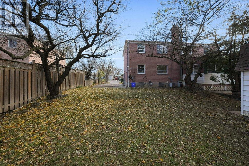 245 Demaine Crescent, Richmond Hill, Ontario  L4C 2W4 - Photo 35 - N12558088