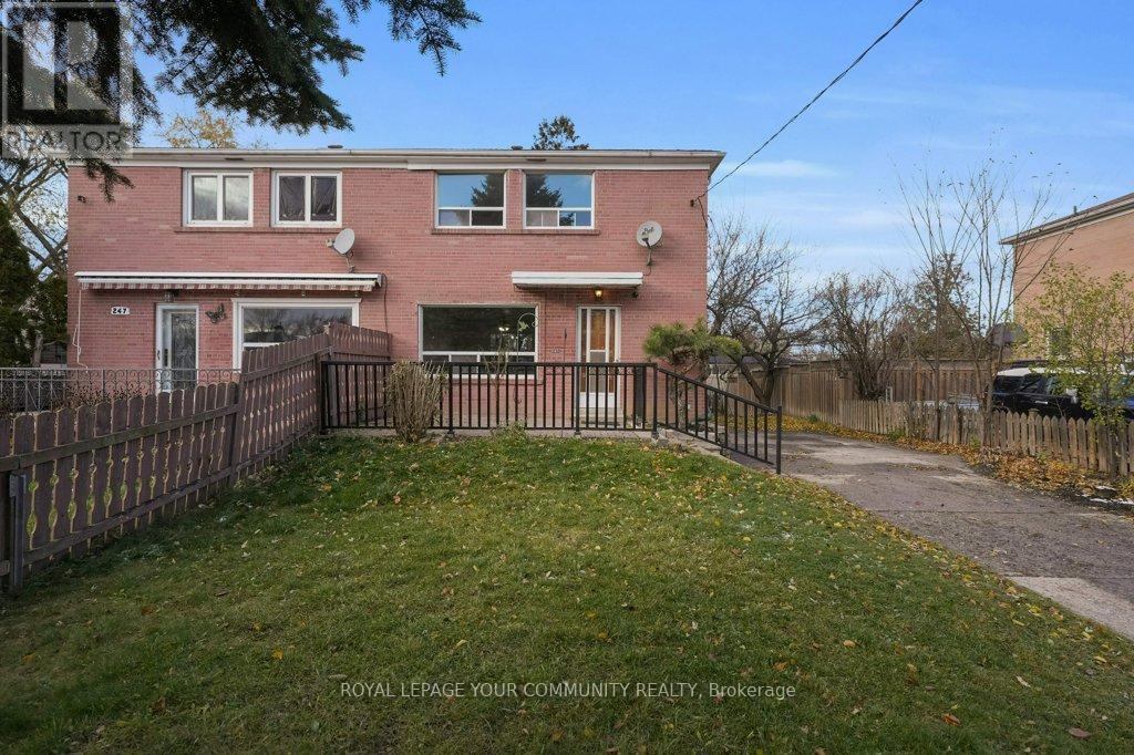 245 Demaine Crescent, Richmond Hill, Ontario  L4C 2W4 - Photo 5 - N12558088