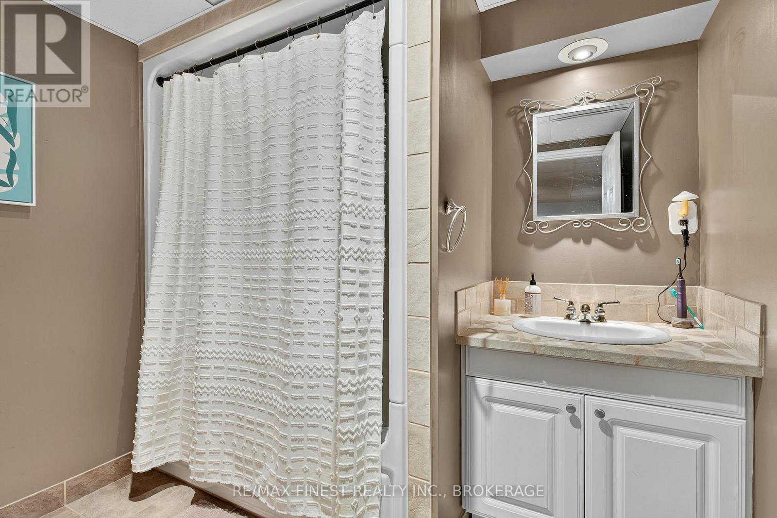 1 Heritage Drive, Loyalist, Ontario  K0H 1G0 - Photo 25 - X12558152