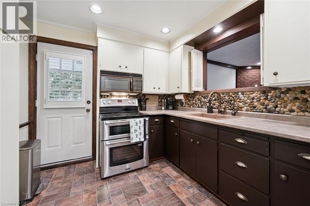 52 Avon Road, Kitchener, Ontario  N2B 1T6 - Photo 13 - 40788846