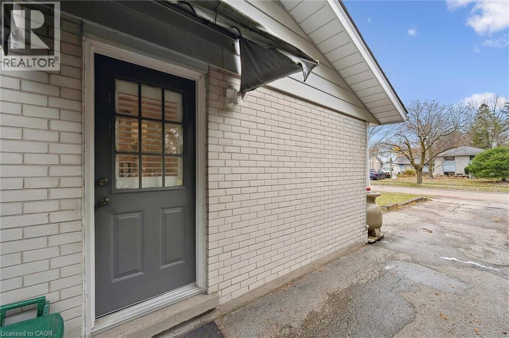 52 Avon Road, Kitchener, Ontario  N2B 1T6 - Photo 6 - 40788846