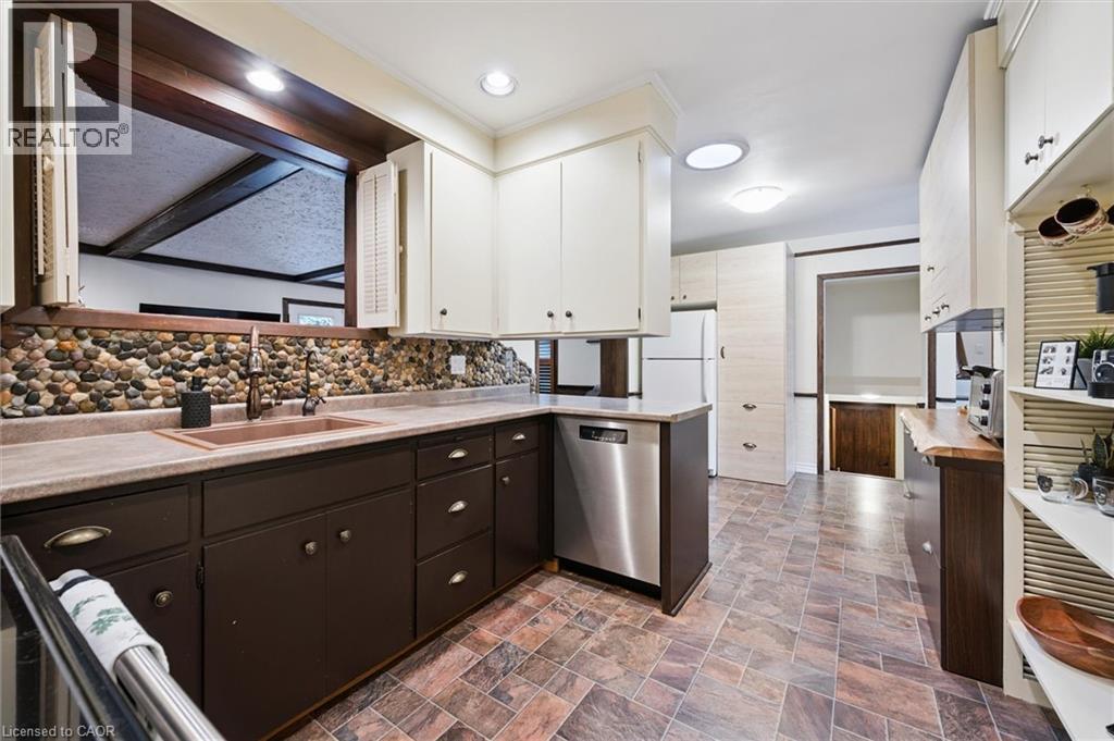 52 Avon Road, Kitchener, Ontario  N2B 1T6 - Photo 14 - 40788846