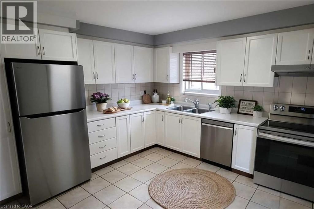 276 Christopher Drive, Cambridge, Ontario  N1P 1A1 - Photo 2 - 40788985