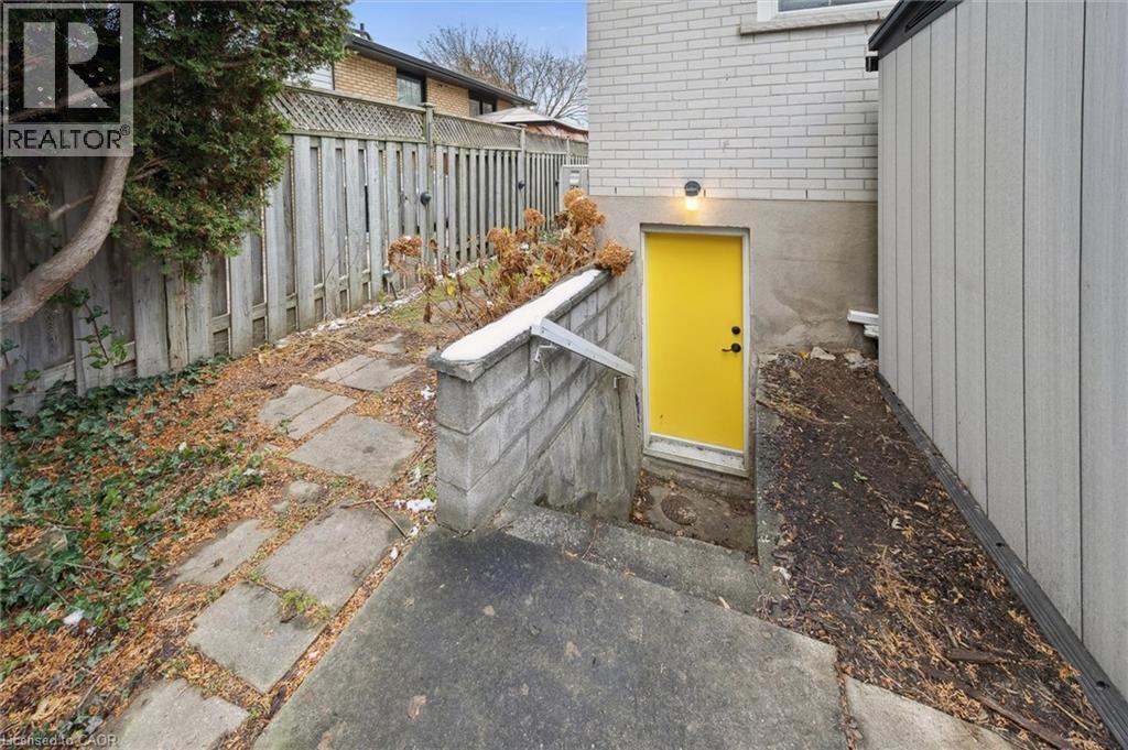 52 Avon Road, Kitchener, Ontario  N2B 1T6 - Photo 35 - 40788846